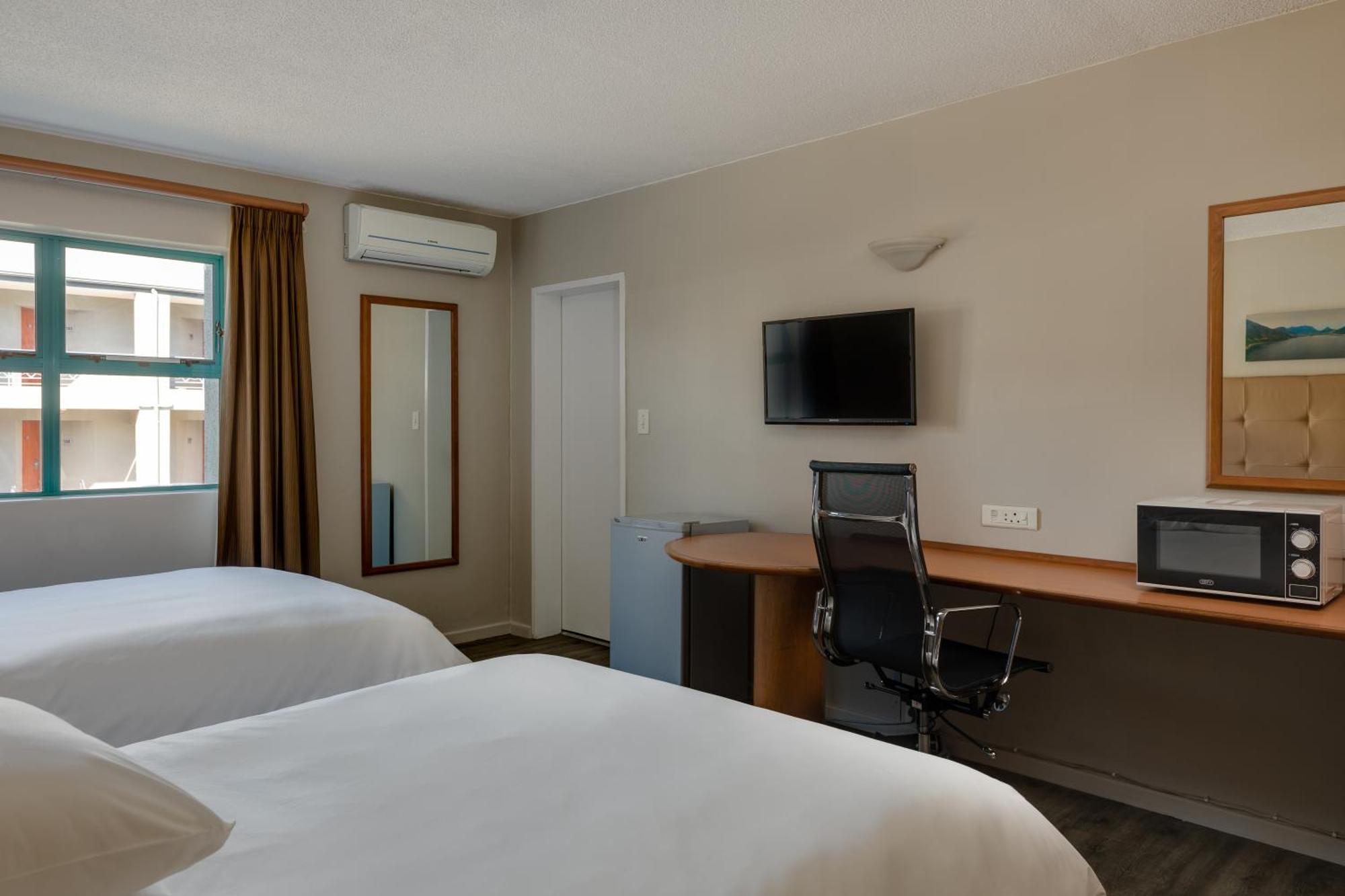 Protea Hotel By Marriott Cape Town Tyger Valley Bellville Eksteriør billede